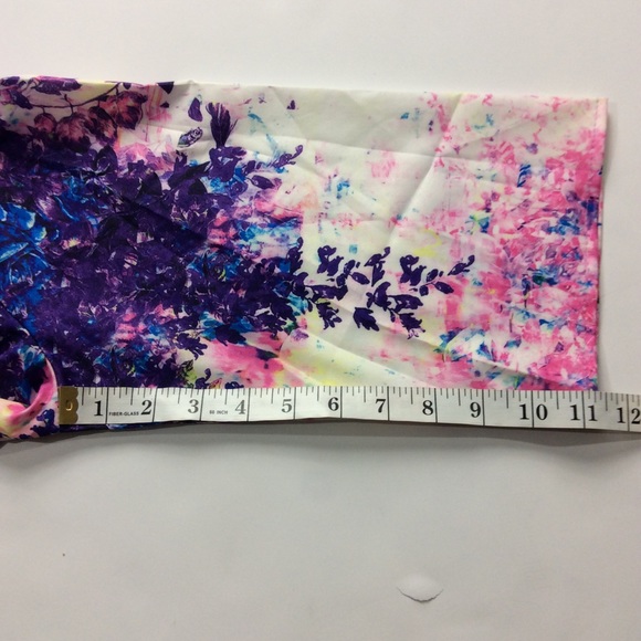 FLORAL V-NECK SHIRT NWOT - Picture 12 of 13